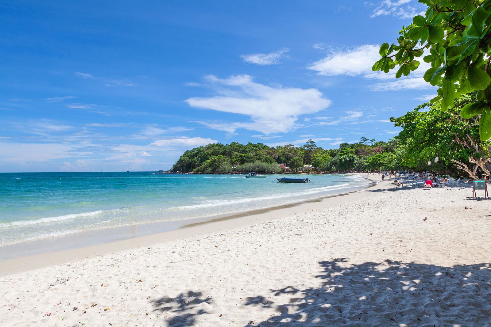 KOH SAMET IS SOME OF THE MOST BEAUTIFUL BEACHES IN THAILAND - Go Places ...